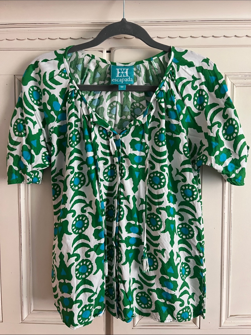 escapada Green & White Tie-Front Printed Blouse
